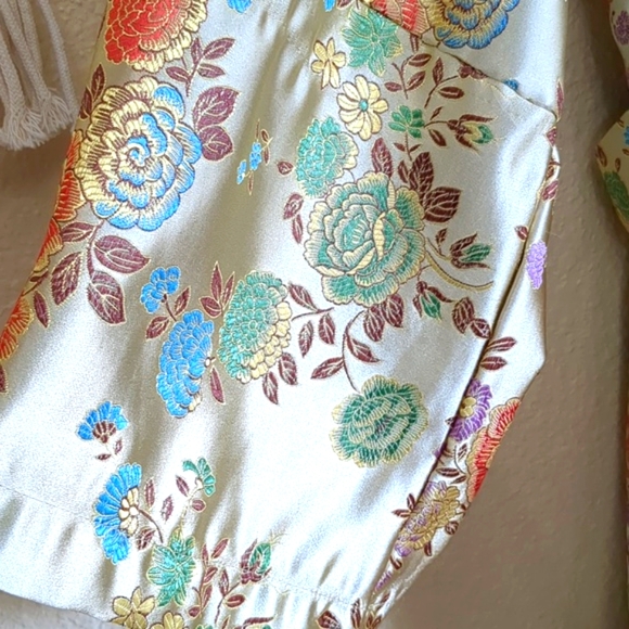 Metallic Jaquard Golden Roses Smoking Housecoat Robe OS - Picture 4 of 15